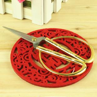 枕头下放剪刀什么意思