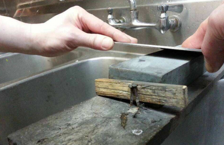 新刀怎么开刃