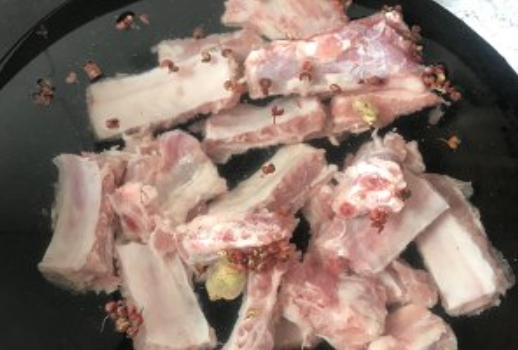 最简单家常土豆烧排骨