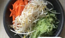 如何包春卷及炸春卷？
