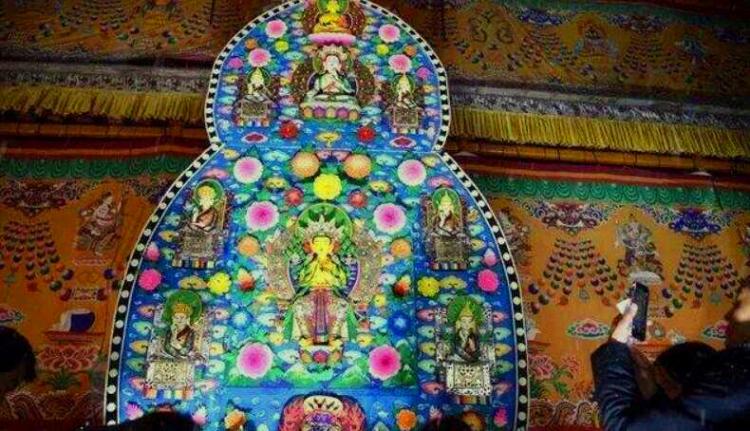 酥油花灯节的由来