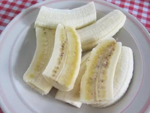 饺子皮包炸香蕉的做法
