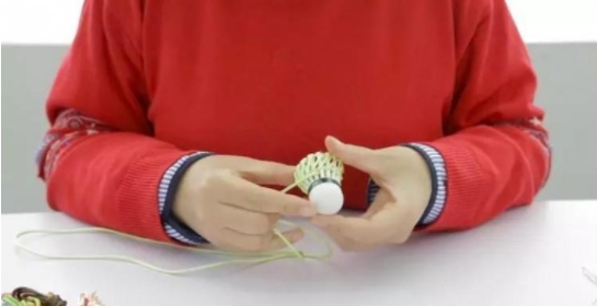 如何自己用羽毛球制作小挂饰