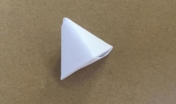 怎样折叠纸粽子