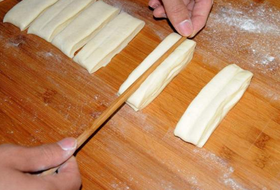 不加任何添加剂的油条的做法