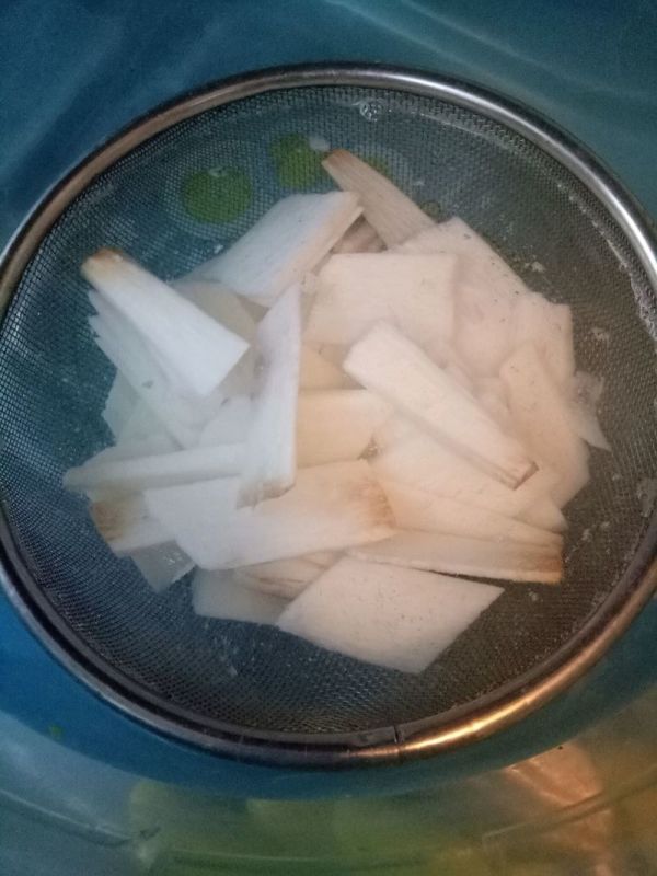 山药醋溜肉片汤的做法