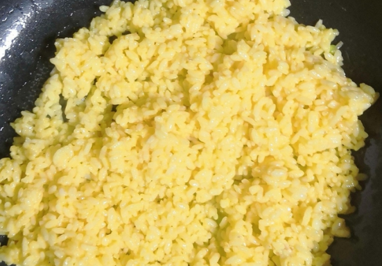 一粒一粒的黄金蛋炒饭做法