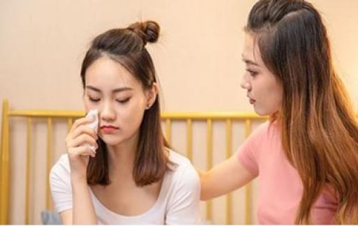 如何去安慰心情不好的朋友