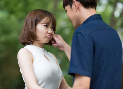 女朋友跟妈妈吵架了怎么安慰