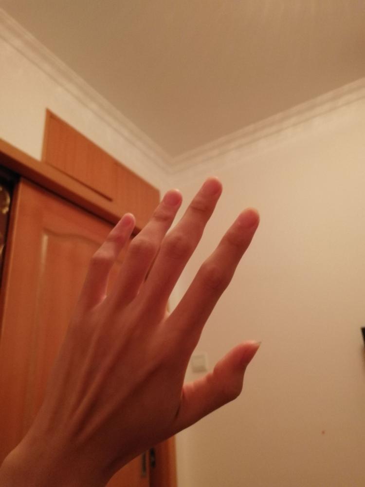 如何让手变得又细又长