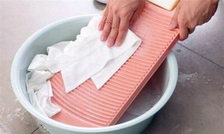 用开水能让衣服缩水吗