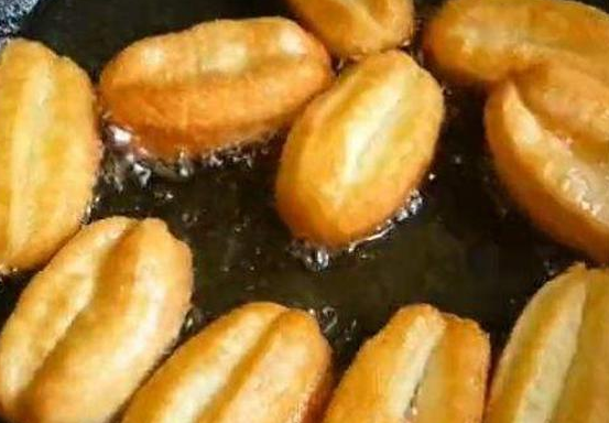 不加任何添加剂的油条的做法